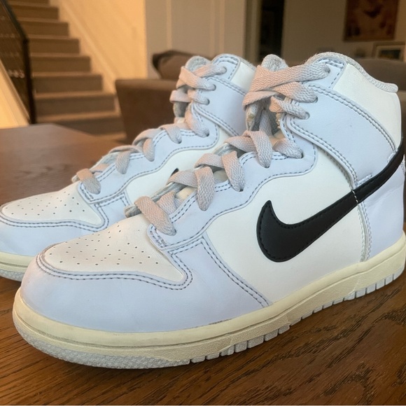 Nike Dunk Hi in Summit White / Grey kids size 2y - EUC - Picture 3 of 6